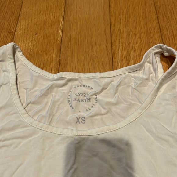 Cozy Earth off white sleep set - Picture 8 of 12